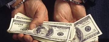 На Одещині ДБР затримало співробітника військкомату та правоохоронця, які торгували «білими квитками» 